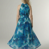 Mira™ – Řasené halter midi šaty
